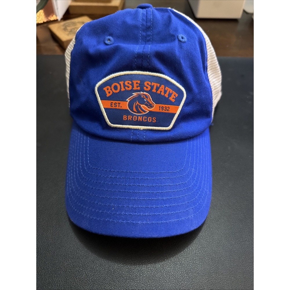 Boise State Broncos Blue & White Mesh Snap Back Trucker Hat !